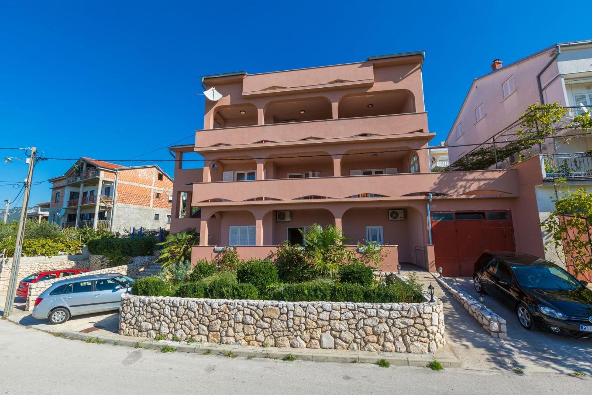 Apartments Tomica Novi Vinodolski Bagian luar foto