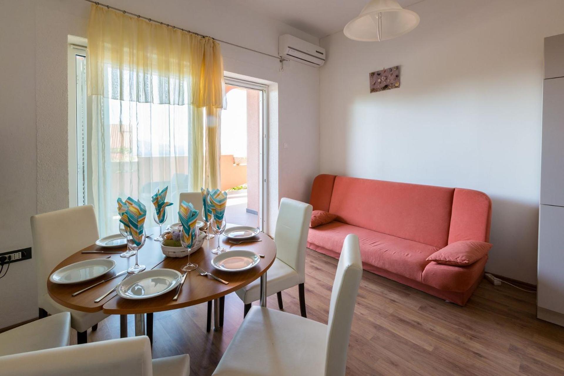 Apartments Tomica Novi Vinodolski Bagian luar foto